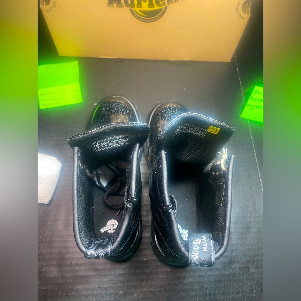 BNIB Dr.Martens 1460 UK 4 US 6 Cosmic Glitter PRICE FIRM NO OFFERS NO DISCOUNTS - Picture 11 of 15